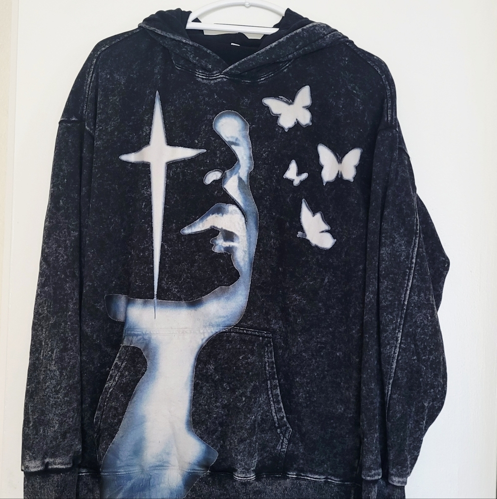 Night Shade Black Wash Hoodie L Unisex Graphic Cross Butterflies
